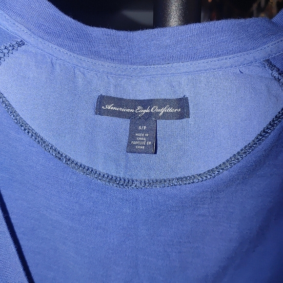 American Eagle Outfitters Blue Crop Buttoned Shirt With Pockets, Size S/P - Picture 4 of 5
